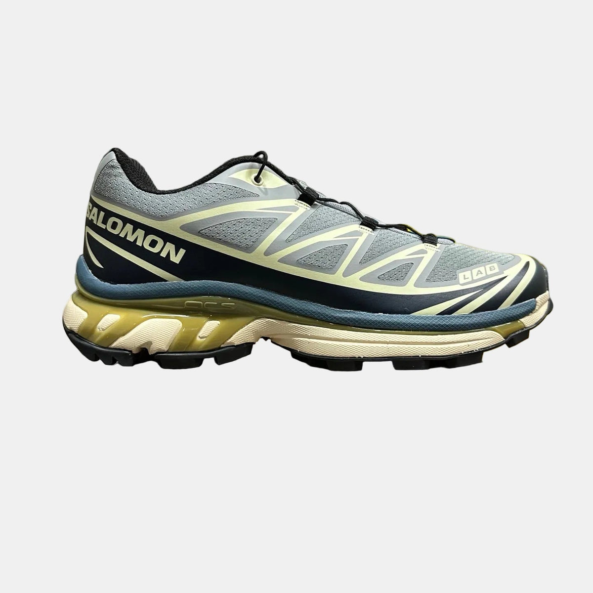 XT Sneaker bunt